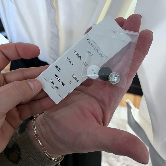 Teri John Gown.Bought at Bergdorf Goodman.Never Worn, New w/Tag, S14- Runs Small - Picture 3 of 9